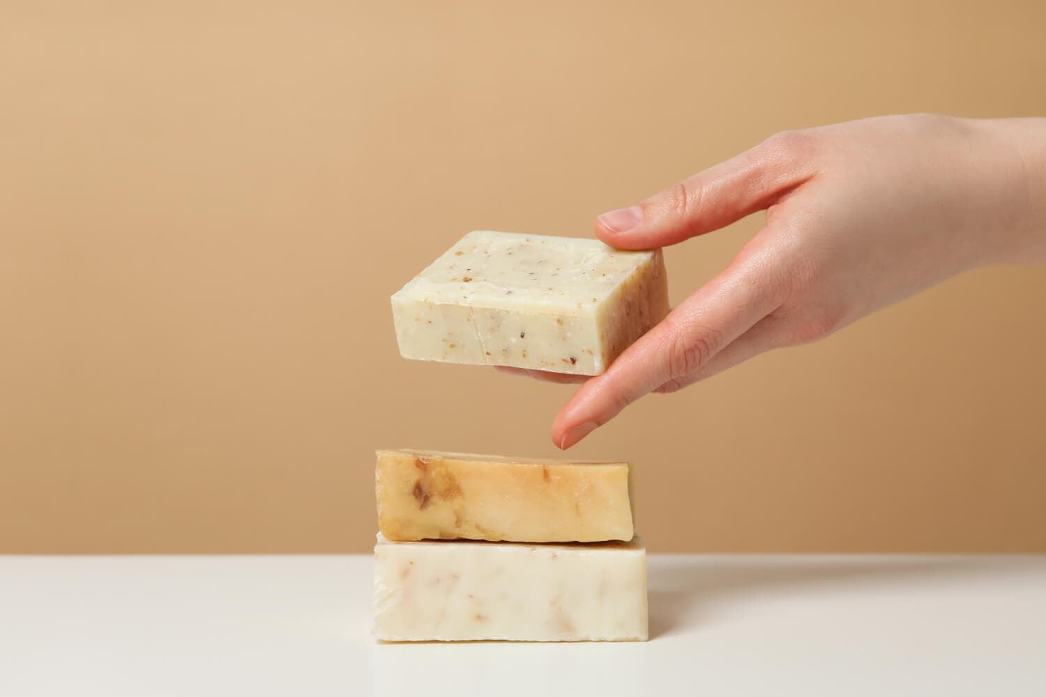 How to Use a Shampoo Bar: The Full Guide