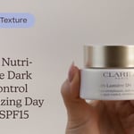 Clarins Nutri-Lumière Dark Spot Control Revitalizing Day Cream SPF15 | Texture