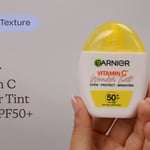 Garnier Vitamin C Wonder Tint Fluid SPF50+ Light | Textura