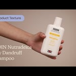 ISDIN Nutradeica Dry Dandruff Shampoo |  Textur