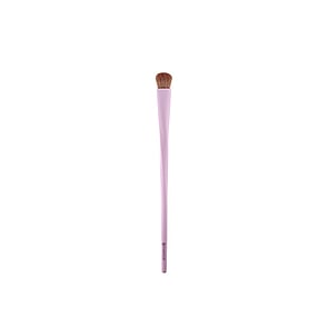 essence Eyeshadow Brush 01 Throwing a Little Shade