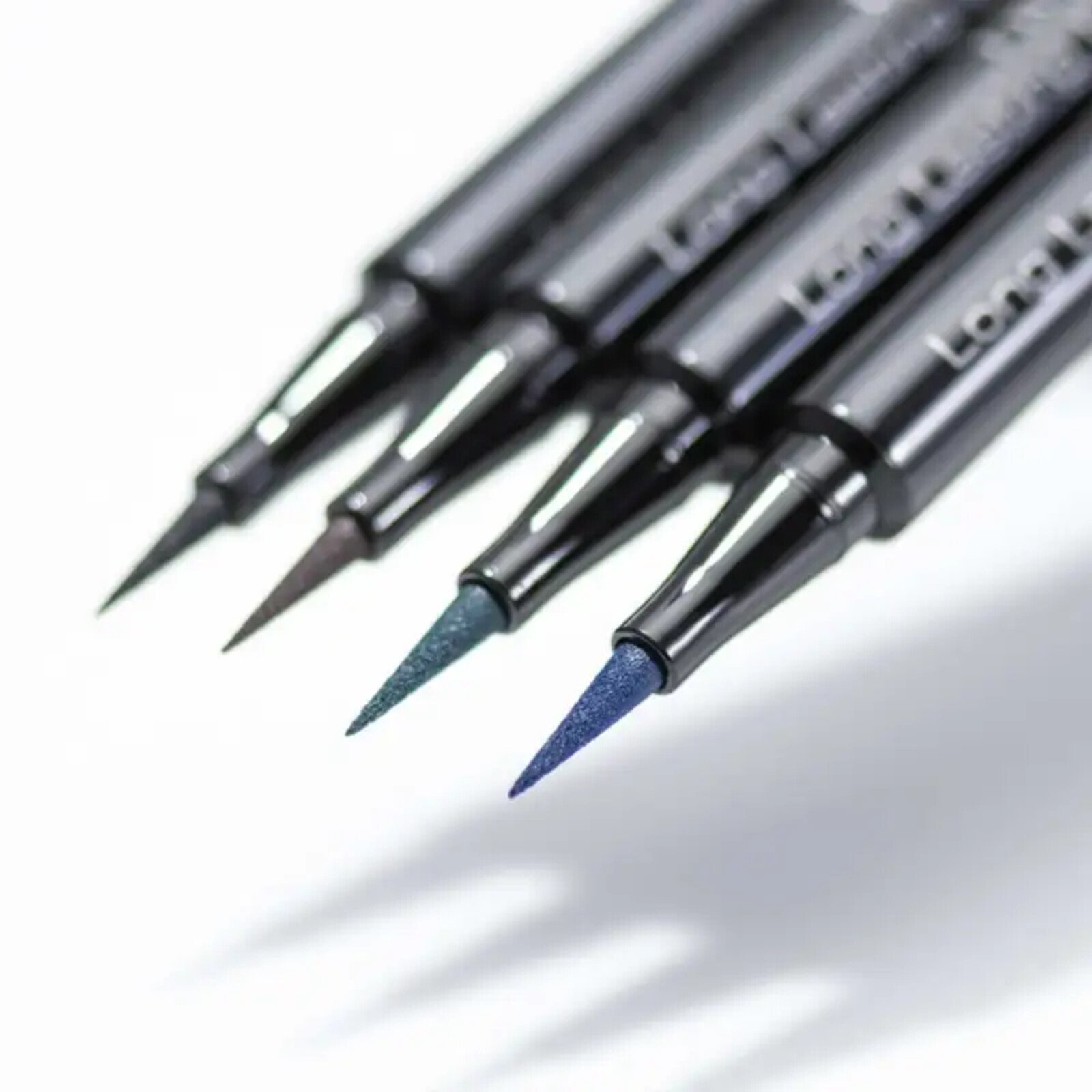 Artdeco محدد سائل طويل الأمد Intense 01 Black Line 0.6ml