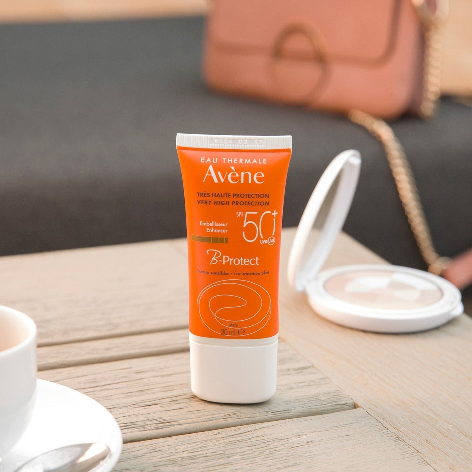 Avène Sun Very High Protection B-Protect Enhanceur SPF50+ Sunscreen 30ml (1.01floz)