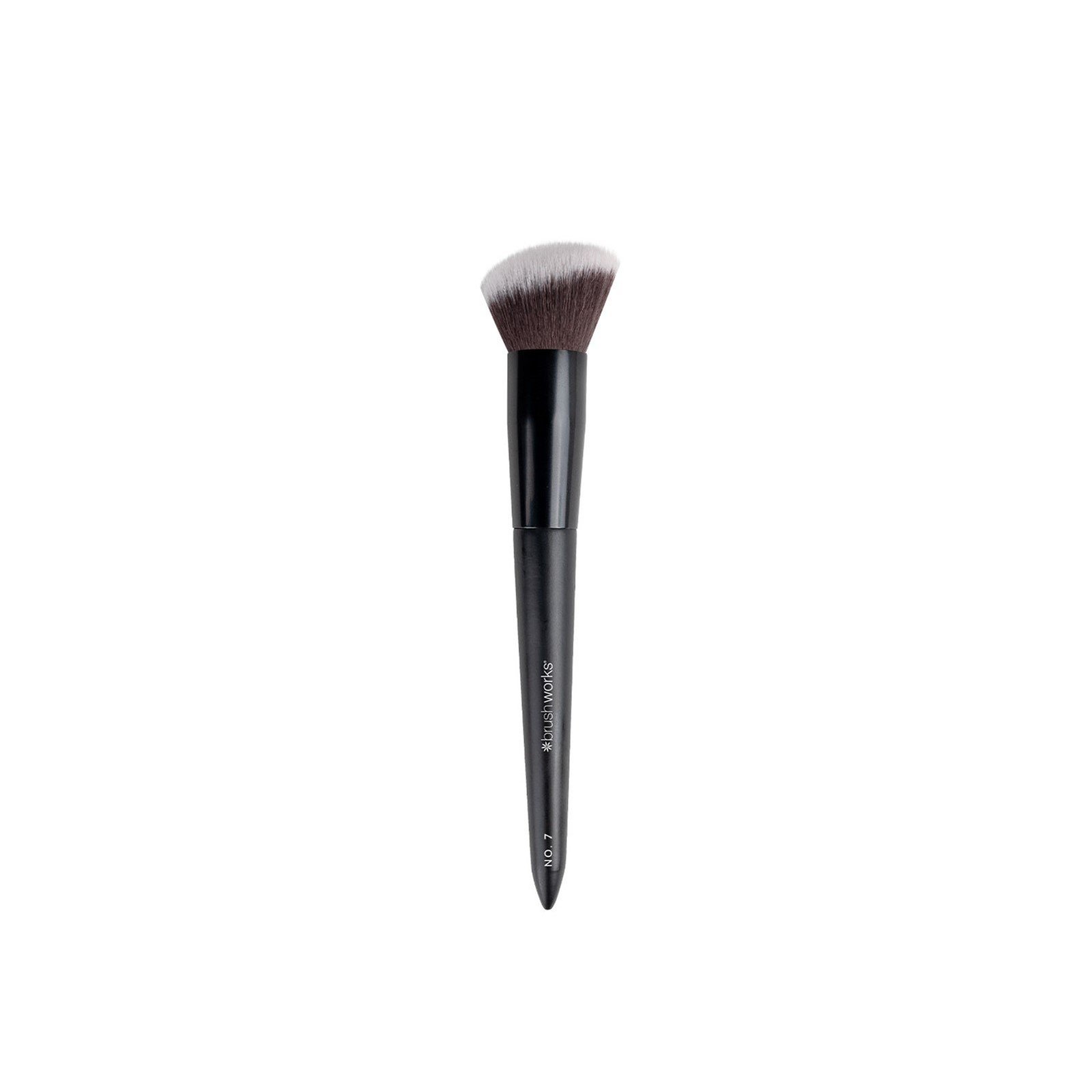 Brushworks Pincel de Blush Angular N.º 7