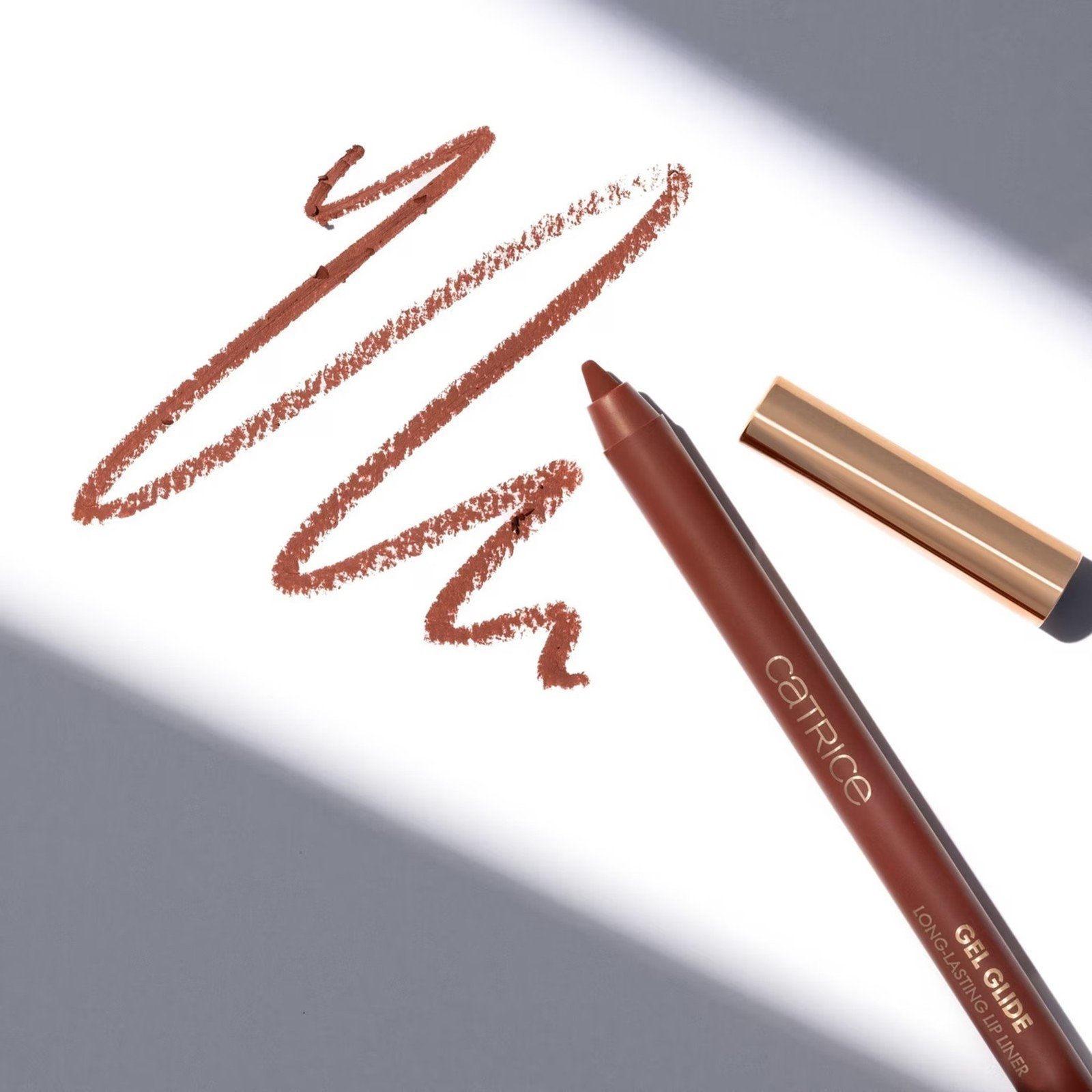 Catrice قلم تحديد الشفاه الجل طويل الأمد Gel Glide 050 Sip & Slay 1.5g