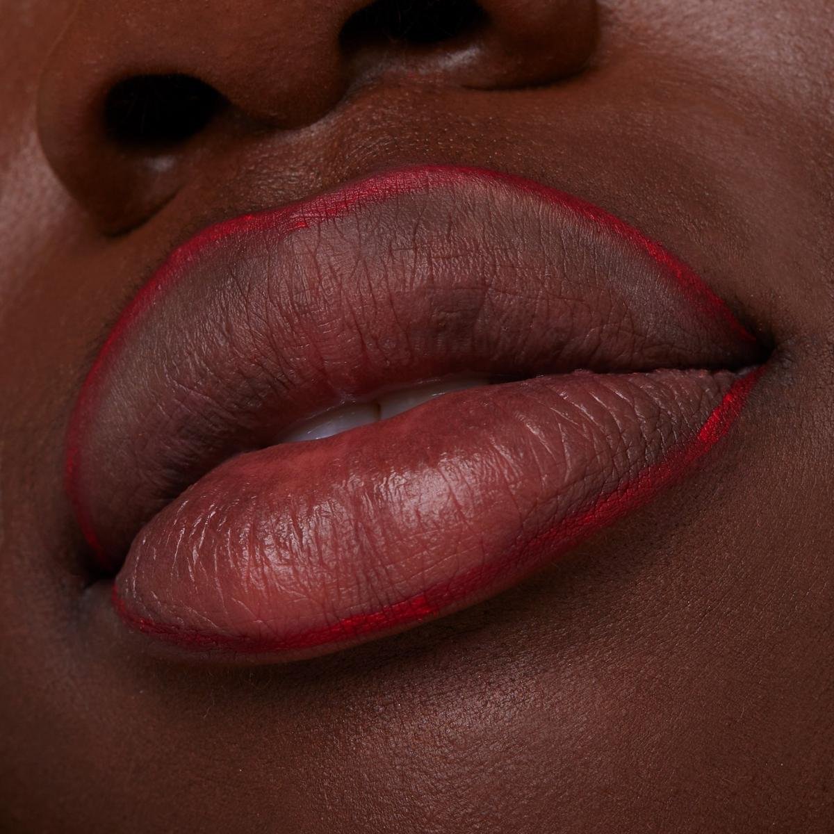 essence 8h Matte Comfort Lipliner 07 Classic Red 0.3g