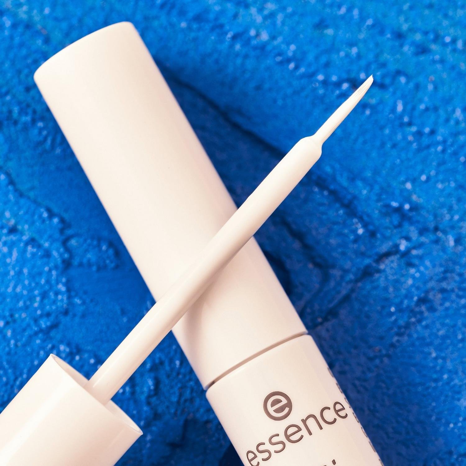 essence COLOR it! Liquid Eyeliner 02 White 3ml