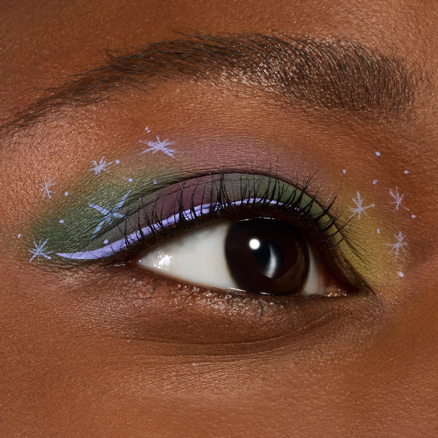 essence COLOR it! Flüssiger Eyeliner 03 Light Lilac 3ml