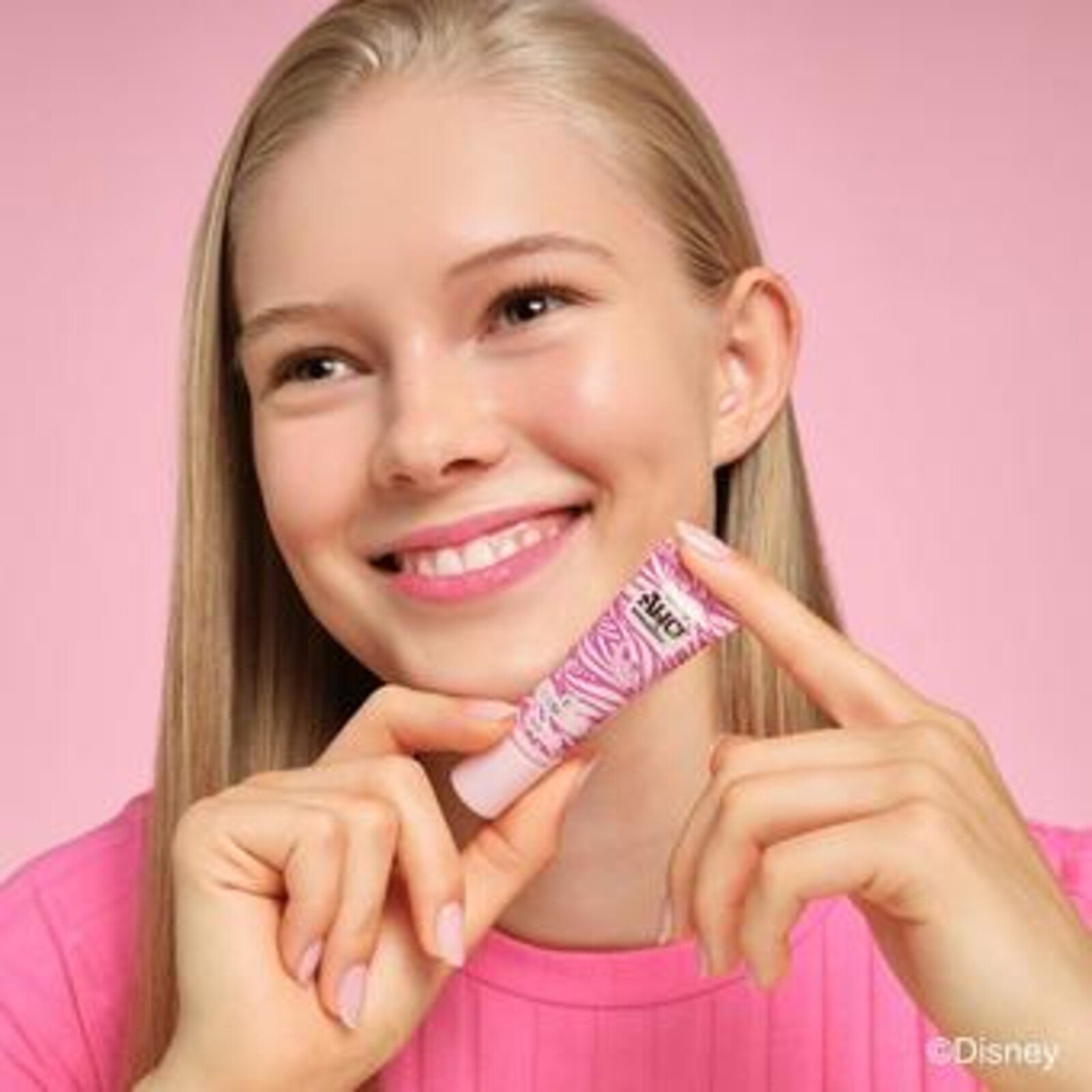 essence Disney Alice in Wonderland مقشر الشفاه 01 Smirk & Smile 10ml