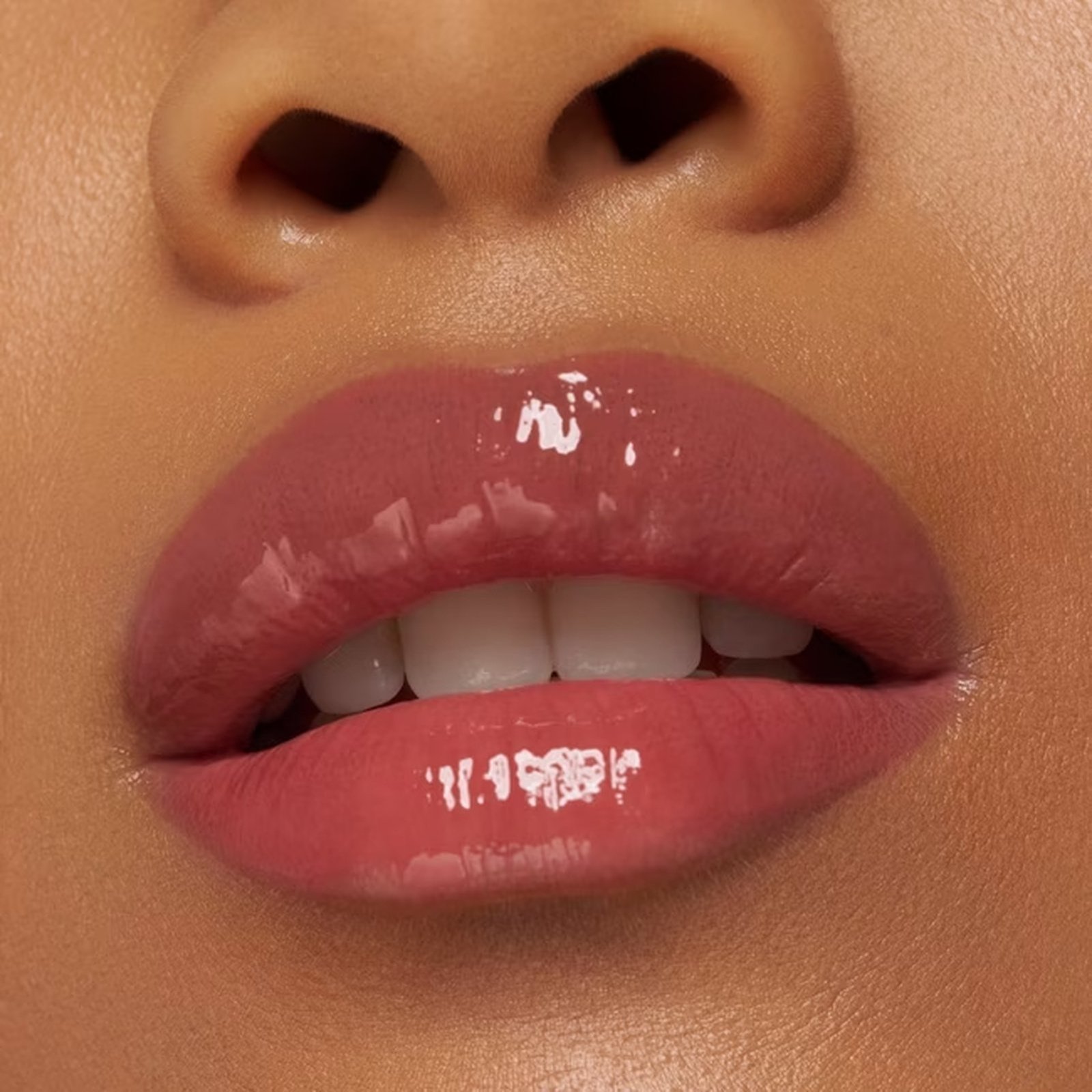 essence Extreme Shine Volume Lipgloss 17 Mocha Mingle 5ml