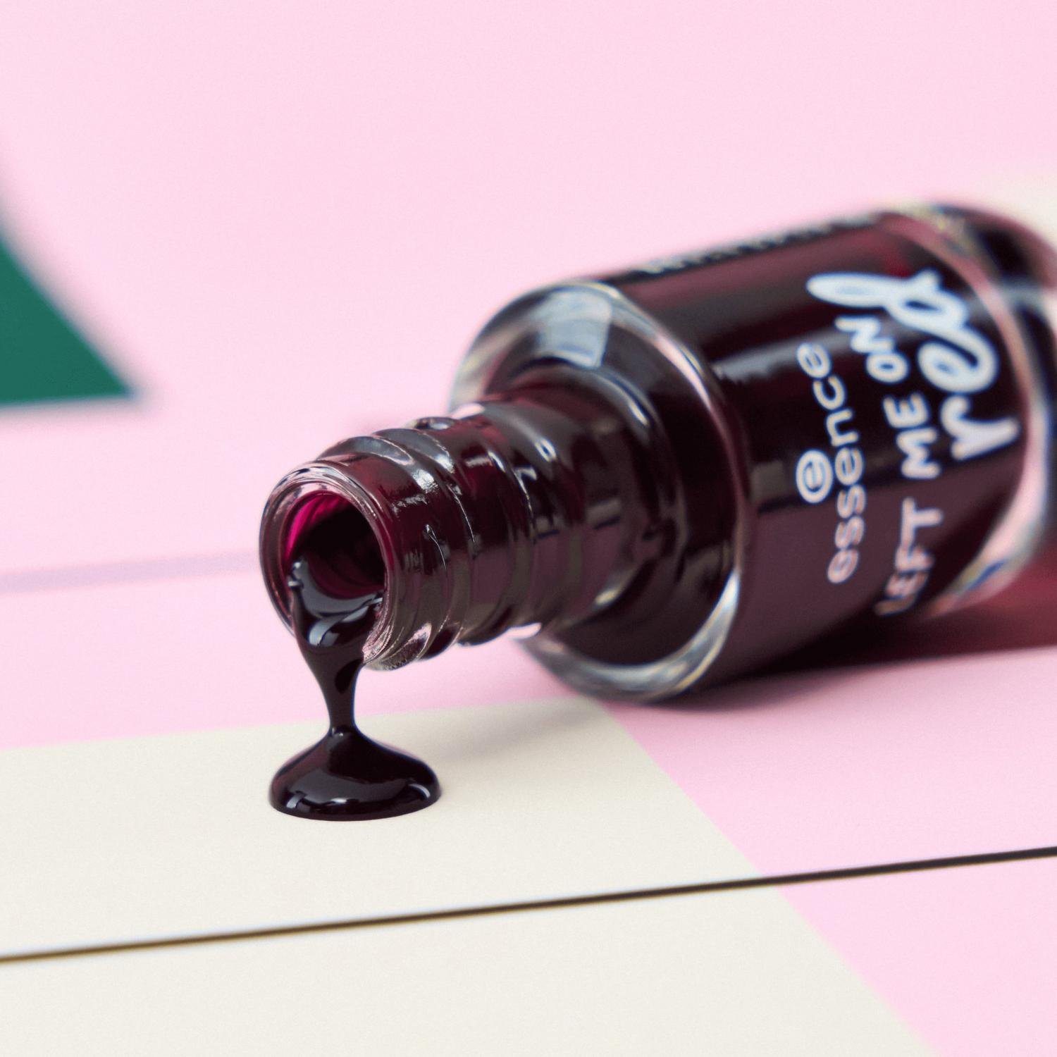 essence جل طلاء الأظافر 72 Left Me On Red 8ml