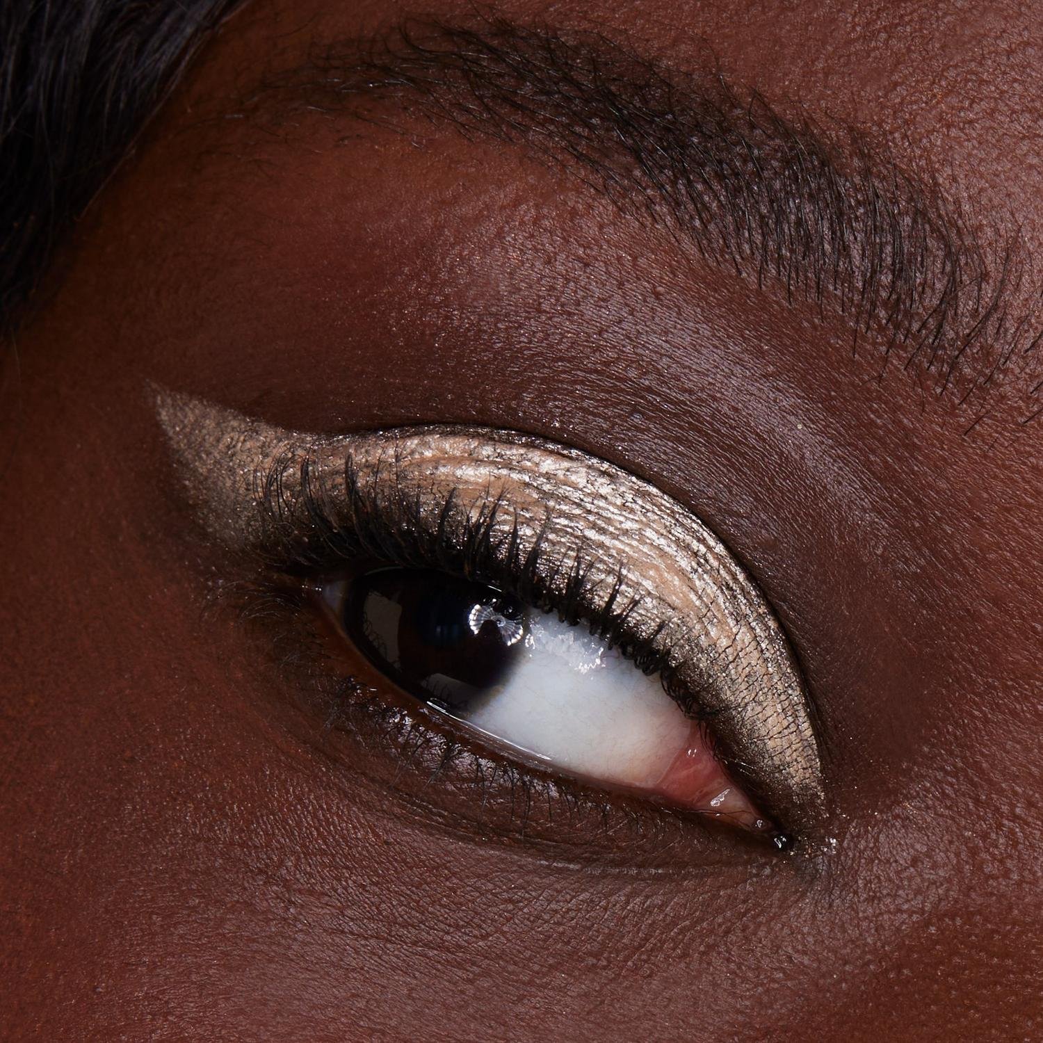 essence Soft Touch Eyeshadow 07 Bubbly Champagne 2g