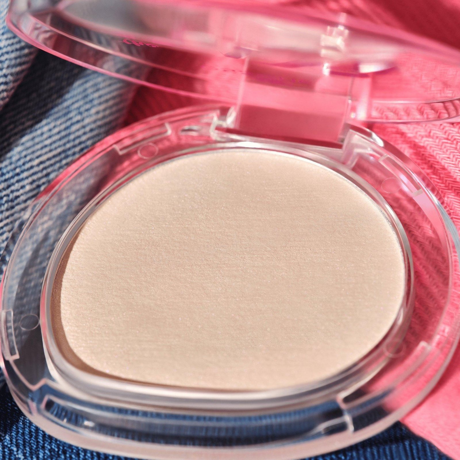 essence The Jeans Club Eye & Face Bouncy Luminizer 01 So Dazzling Denim 6.5g