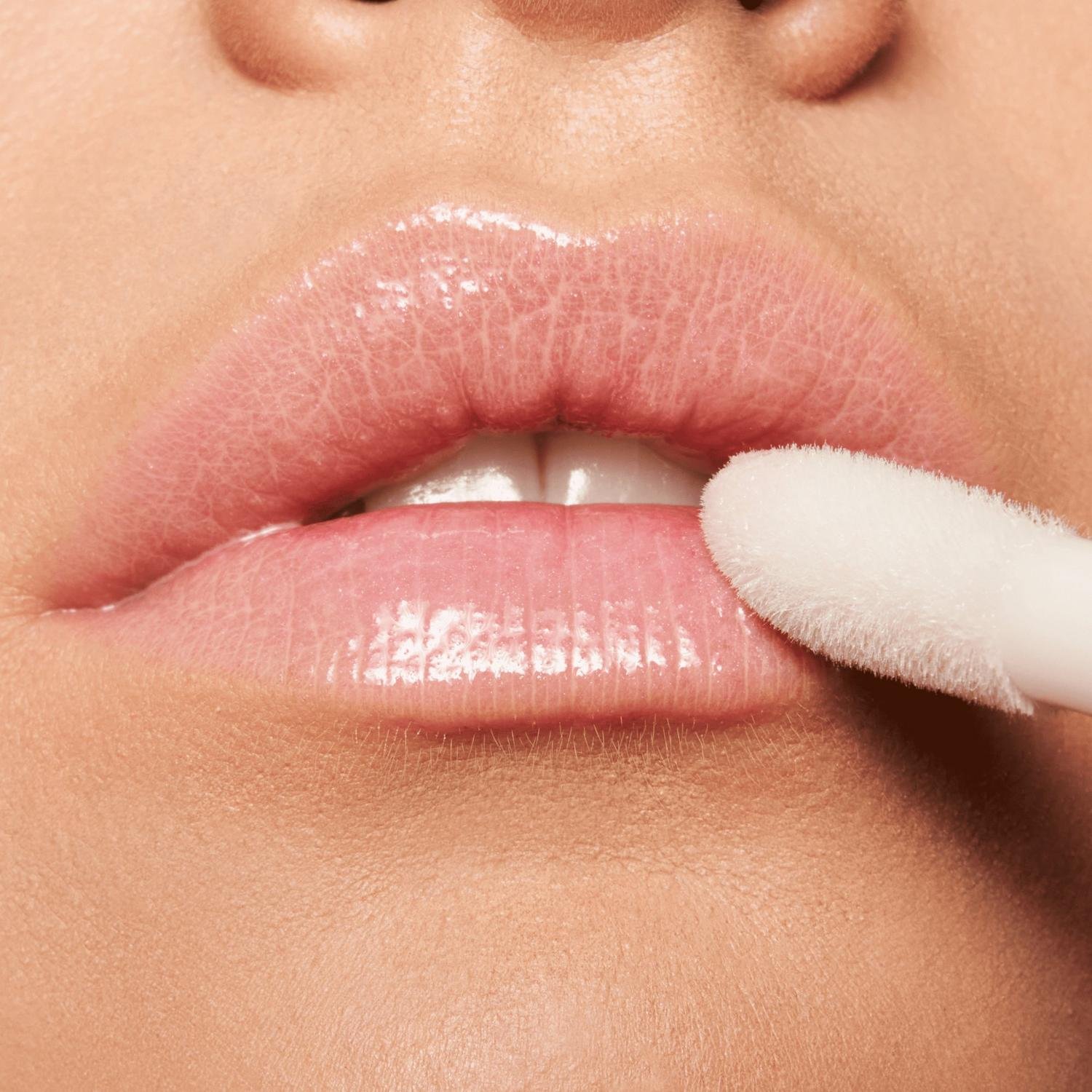 essence The Super Balm علاج الشفاه اللامع 01 Balmazing! 5ml