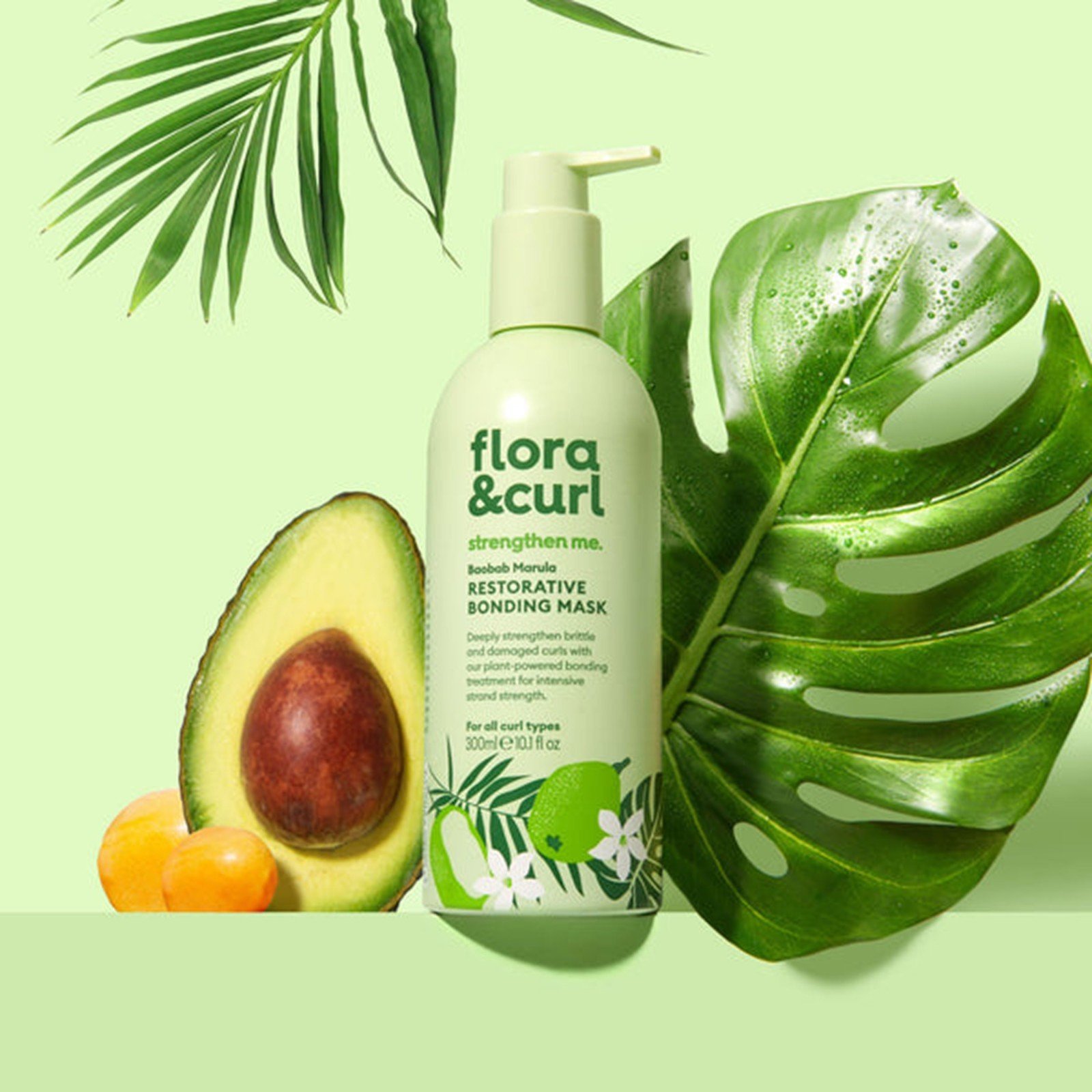 Flora & Curl strengthen me. Baobab Marula Restorative Bonding Mask 300ml