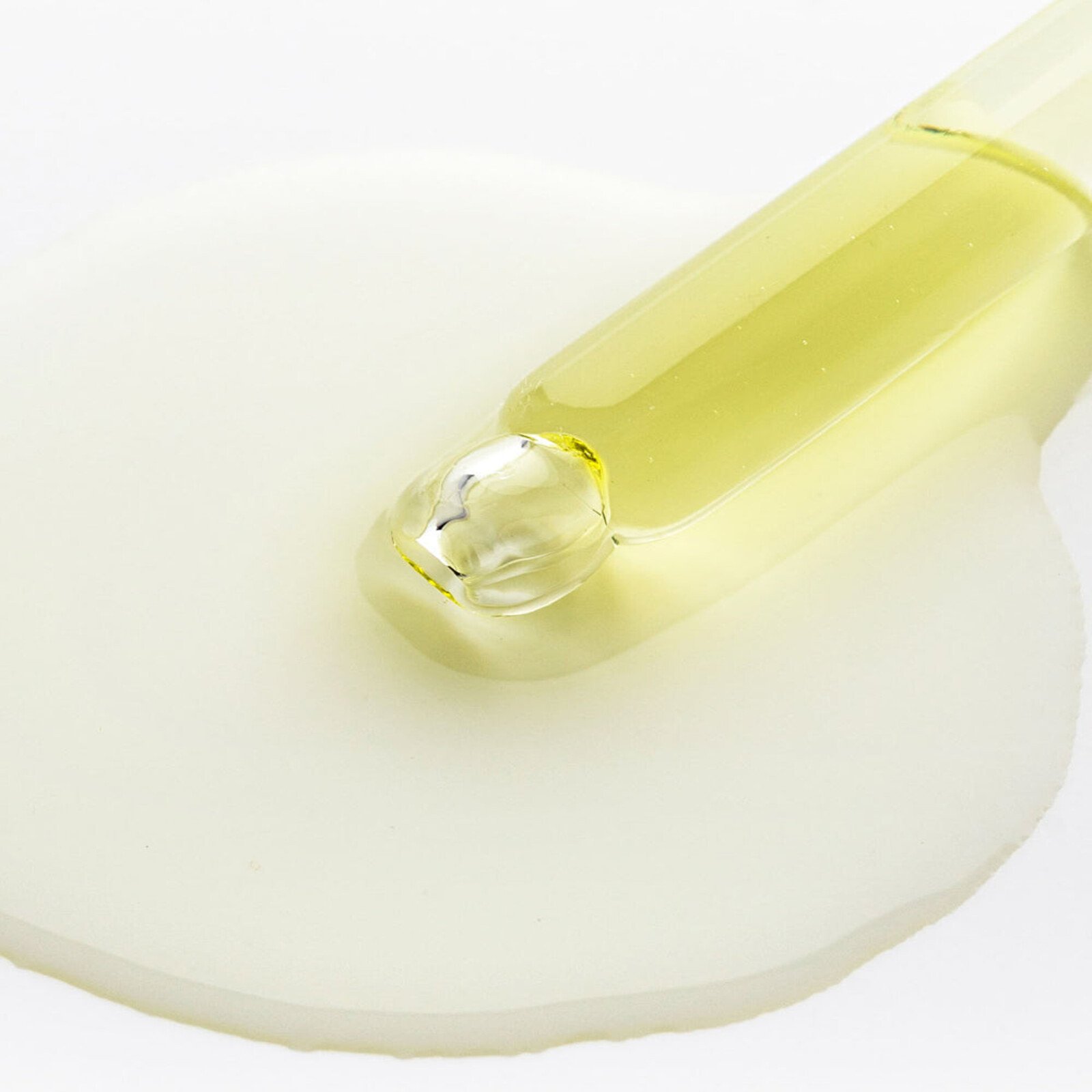 iD Skin Identity Zgjidhje për Aknet, Acid Mandelik 6% + Acid Salicilik 2%, Tretësirë Kundër Njollave dhe Peelingut 30ml