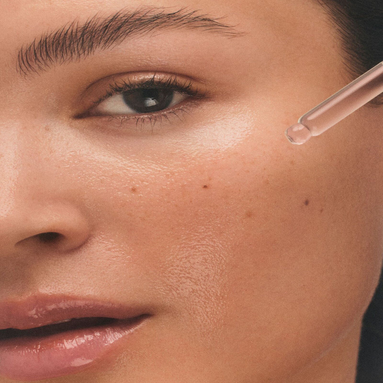 iD Skin Identity حمض اللاكتوبيونيك 2% محلول التقشير اللطيف 30ml
