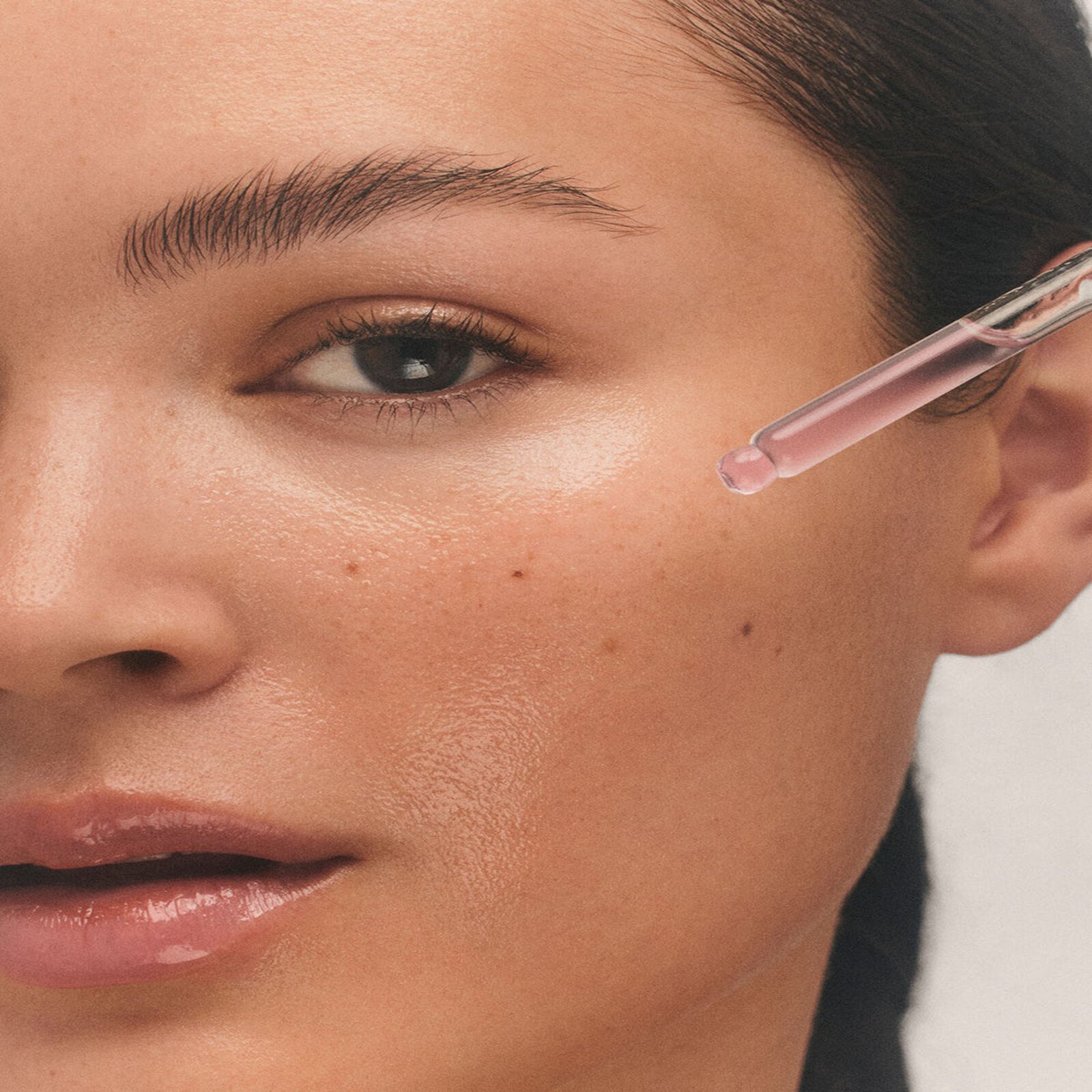 iD Skin Identity سيروم نياسيناميد 10% مرطب متعدد التصحيح 30ml