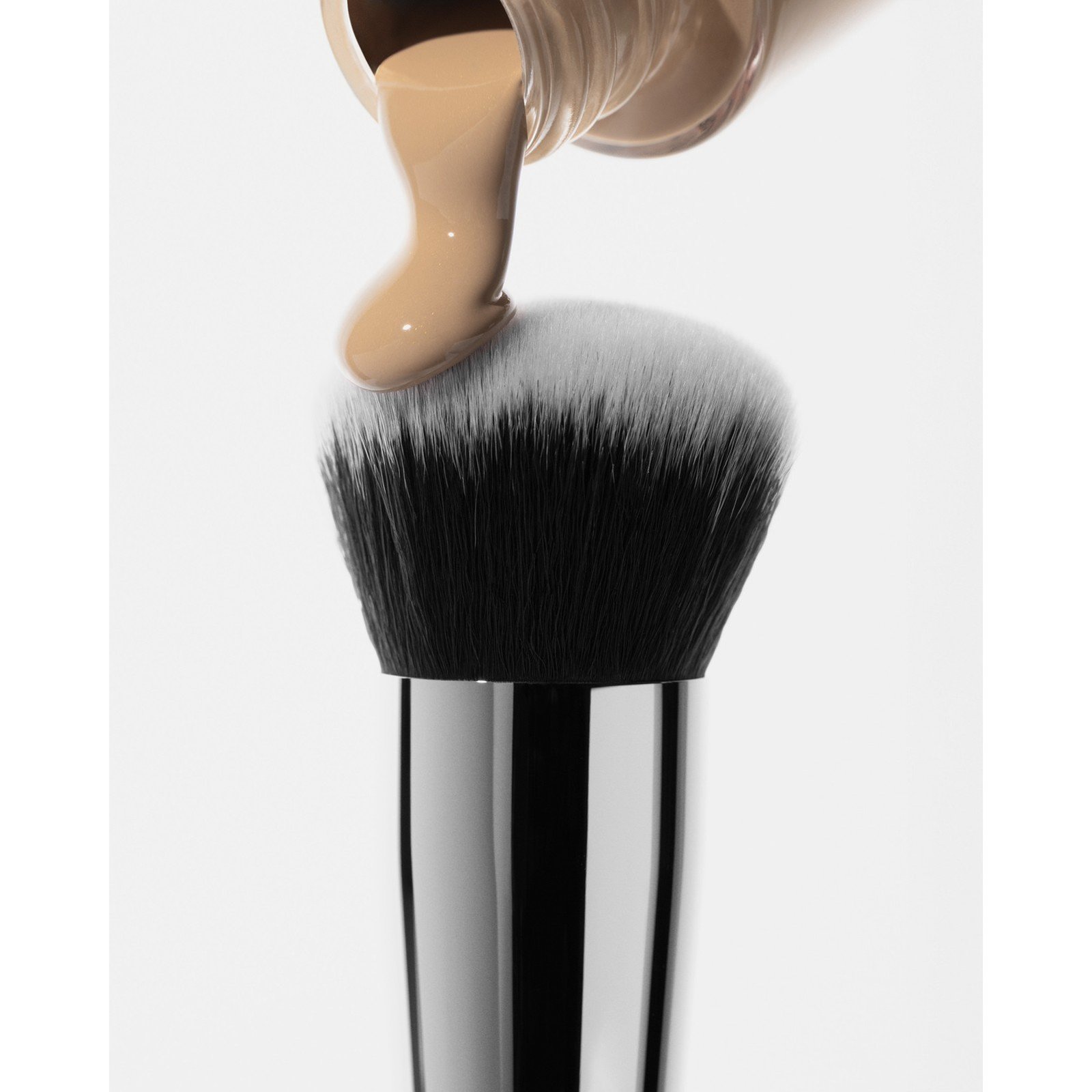 Inglot All Covered كريم أساس للوجه لتغطية كاملة LC011 30ml