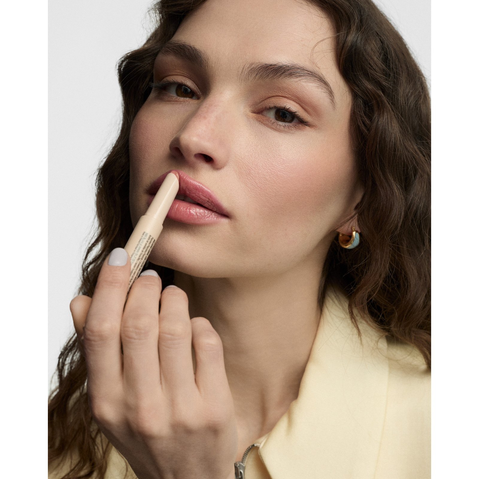 Balsam buzësh me ngjyrë Inglot Lip Volume 121 Soft Bloom 2g