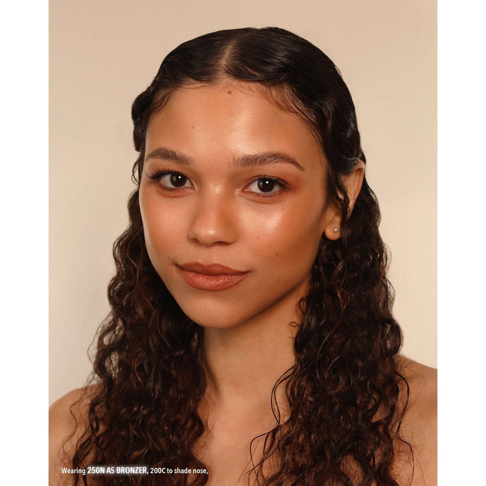 Moira Stay Golden Cream Bronzer & Contour 200C 3.8g