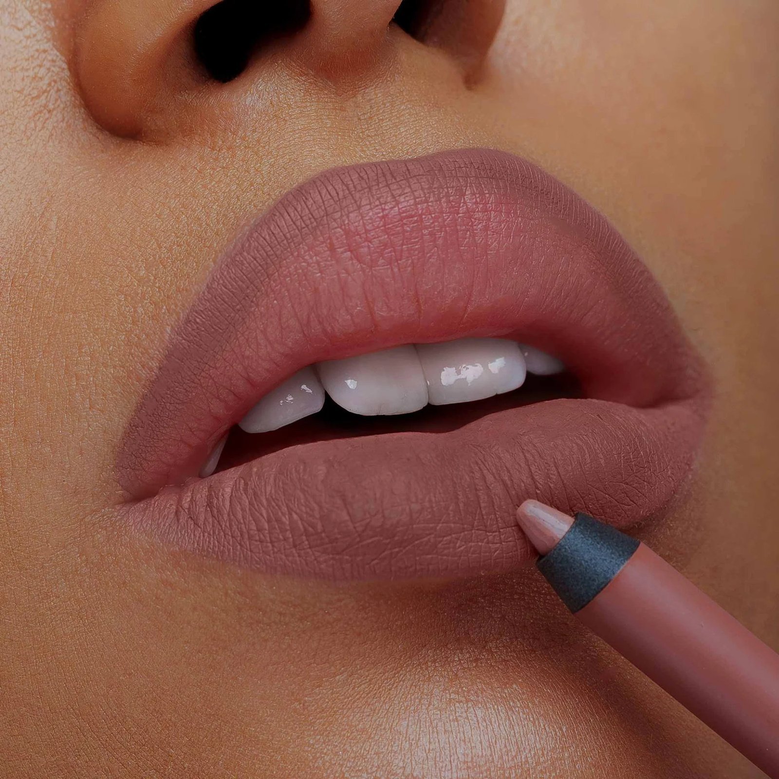 NABLA Cosmetics Close-Up Lip Shaper Nude 3.5 1.12g