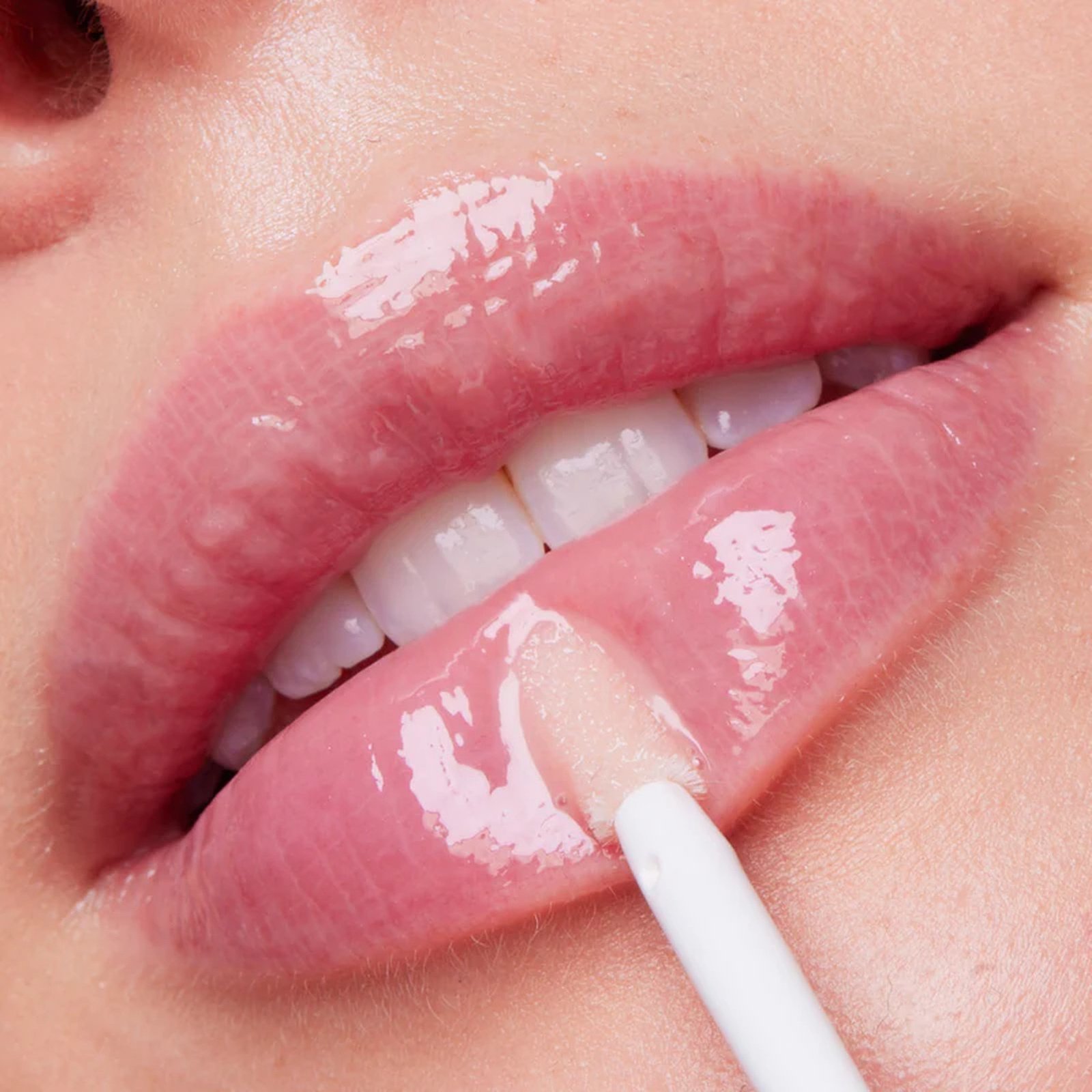 NUXE Suero labial voluminizador Very Rose con estuche y colgantes, 8 ml (0.27floz)