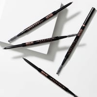 Anastasia Beverly Hills Brow Wiz Skinny Brow Pencil Auburn 0.04g