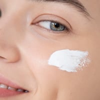 Arganicare Hyaluxir Hijaluronska Kiselina Krema za Osvetljavanje Predela Oko Očiju 30ml