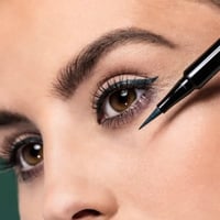 Artdeco محدد العيون السائل طويل الأمد Intense 08 Green Line 0.6ml