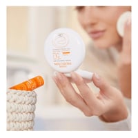 Avène Sun High Protection Tinted Compact Mineral Sunscreen Doré SPF50 10g