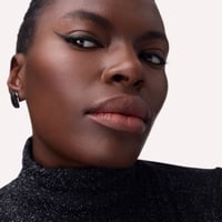 Catrice قلم تحديد العيون بفرشاة Hyper Liner 010 Classic Black 0.52 مل