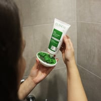 Elancyl Slimming Concentrate Gel 200ml + Massage Device