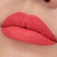 essence 8h Matte Liquid Lipstick 09 Fiery Red 2.5ml