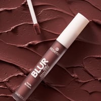 essence BLUR Crème à lèvres mate « Soufflé » 01 Deep Scroll 3,6 ml