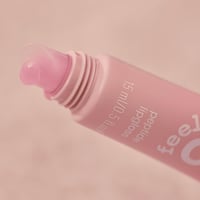 essence Feelin' Comfy Peptide Lip Gloss 01 Strawberry Self-love 15ml