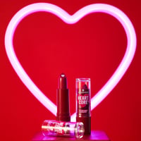 essence Heart Core Fruity Lip Balm 05 Bold Blackberry 3g