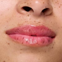 essence JUICY BOMB Glossy Butter Balm 03 Time To Pitaya 2.5g