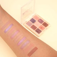 Makeup Revolution لوحة ظلال العيون Ultimate Nudes Light