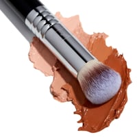 Sigma Beauty فرشاة كونسيلر بطرف مقبب F26 عدد 1