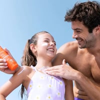 SVR Sun Secure Lait Sonnenmilch Unsichtbares Finish Feuchtigkeitsspendend Parfümfrei SPF50+ 250ml