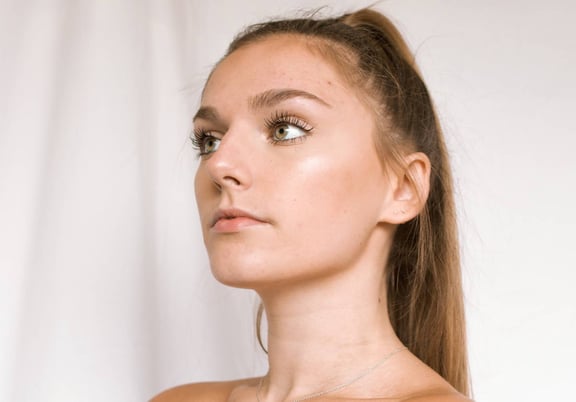 Try The Best Liquid Highlighters To Get The Glowy Look