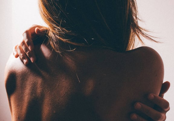 Best Psoriasis Treatments For Face, Body & Scalp