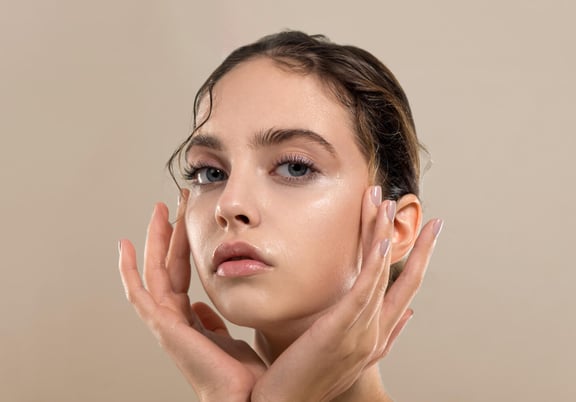 10 astuces pour porter du maquillage par temps humide