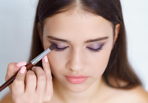How to Apply Shimmer Eyeshadow