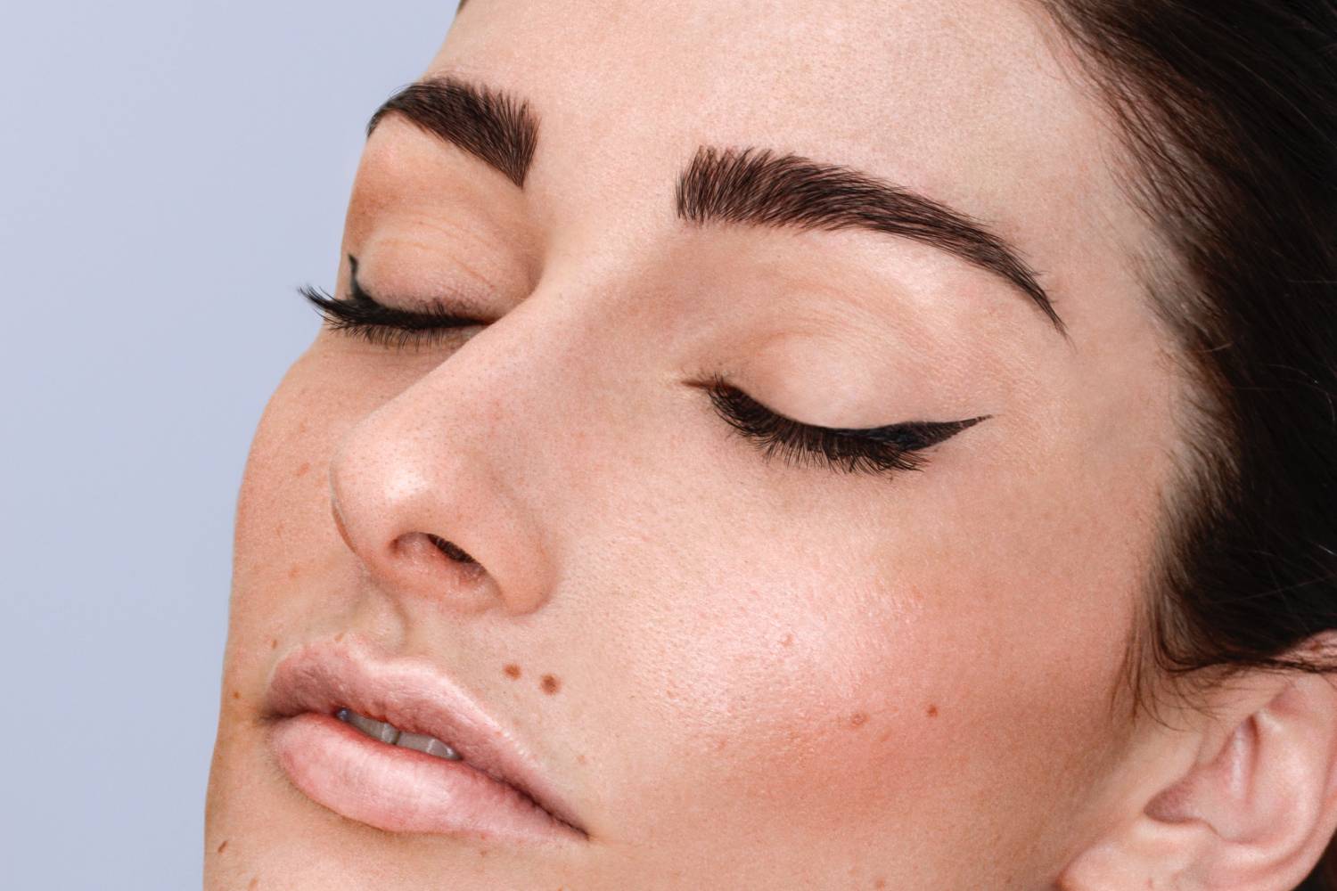 How To Use Eyebrow Makeup: A Product Guide